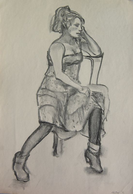 52 Vanessa, sitzend, bekleidete Figur, 2011